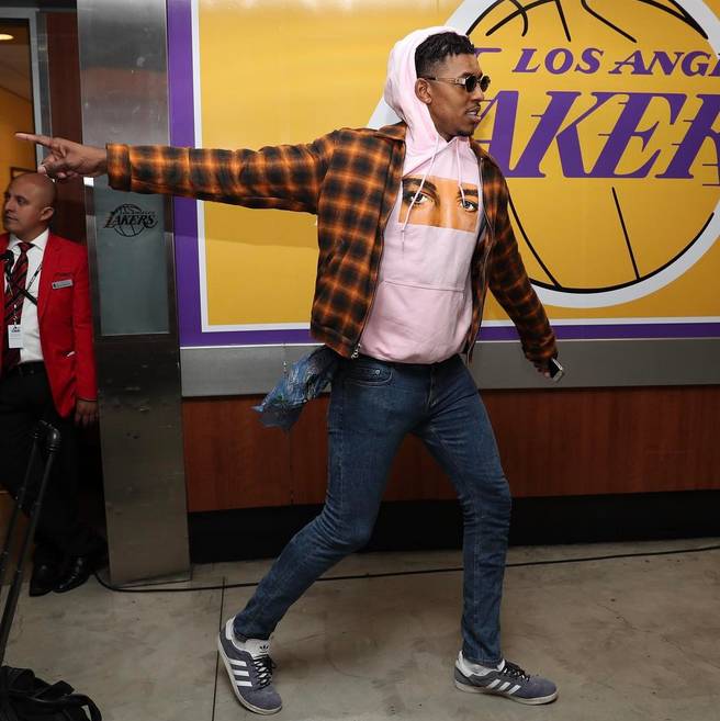 给中锋与后 给中锋与后